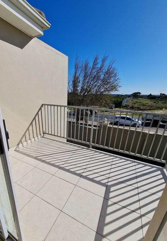 1 Bedroom Property for Sale in Burgundy Estate Western Cape
